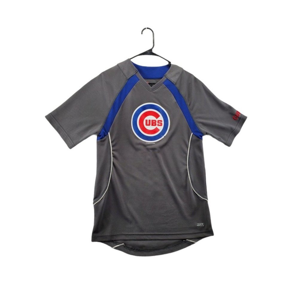 CHICAGO CUBS Men’s Short Sleeve V-neck Pullover Embroidered Gray Medium